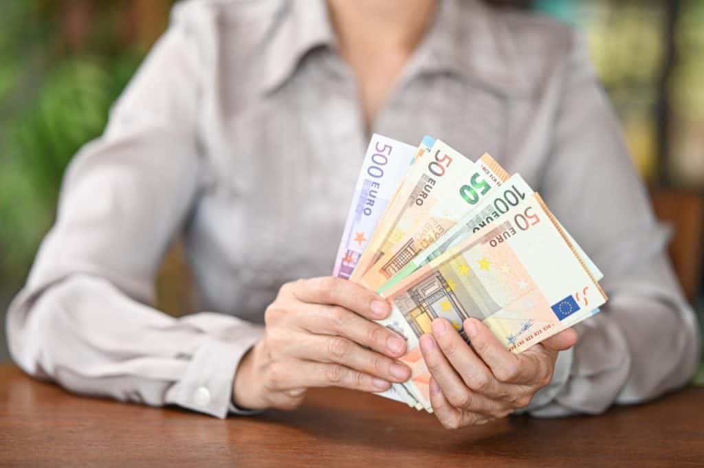 Kako koristiti financijske tehnologije za bolje upravljanje novcem Kako koristiti financijske tehnologije za bolje upravljanje novcem